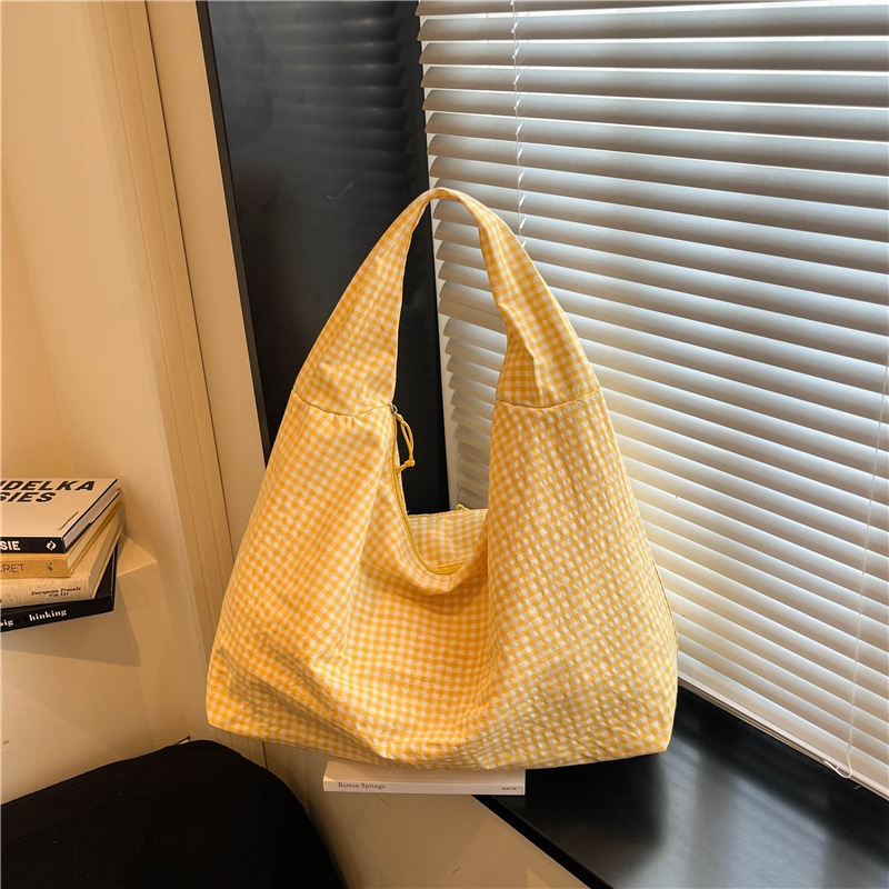 Op maat gemaakte logo pastel g - Hobo Bag Slouchy recensie en prijs
